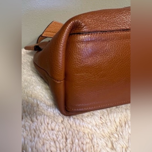 Persaman New York Genuine Leather Tote w/ Bow - Picture 7 of 12